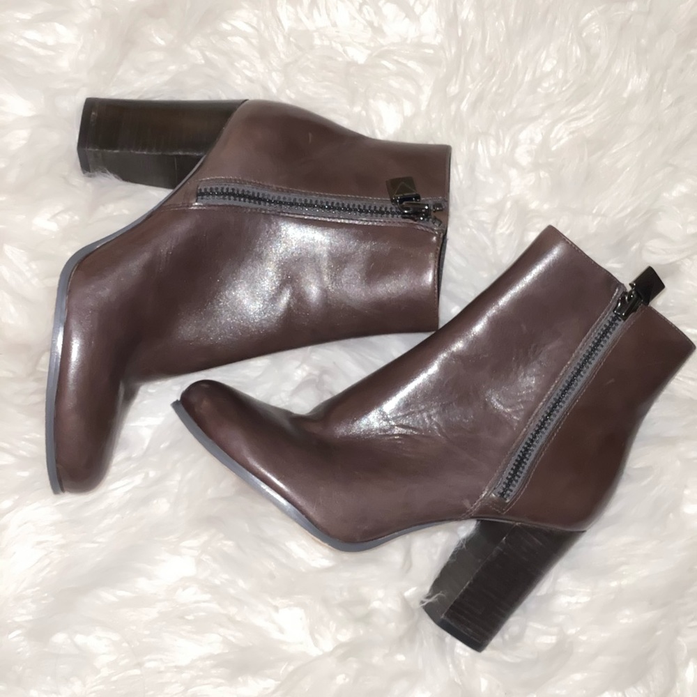 Michael Kors Woman Booties